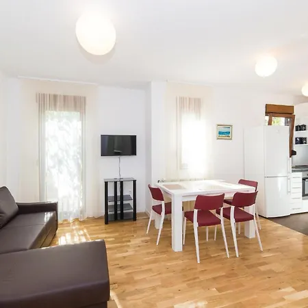 Holiday home In Kastel Stafilic With Kitchen