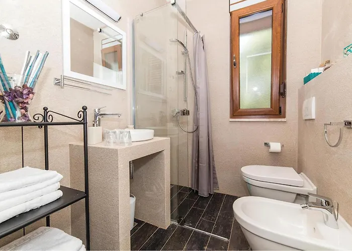 Five-bedroom In Kastel Stafilic Kaštela