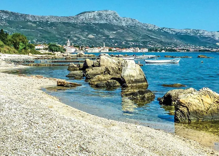 Five-bedroom In Kastel Stafilic Casa vacanze