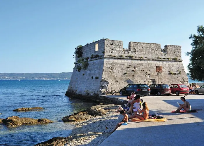 Five-bedroom In Kastel Stafilic Kaštela