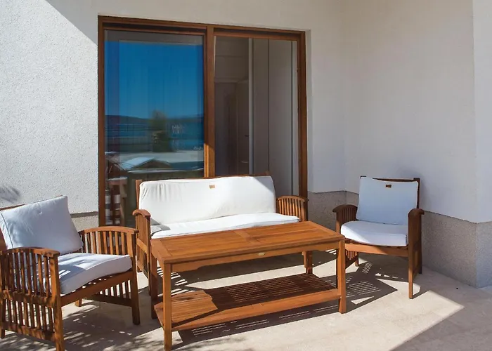 Five-bedroom In Kastel Stafilic Casa vacanze *
