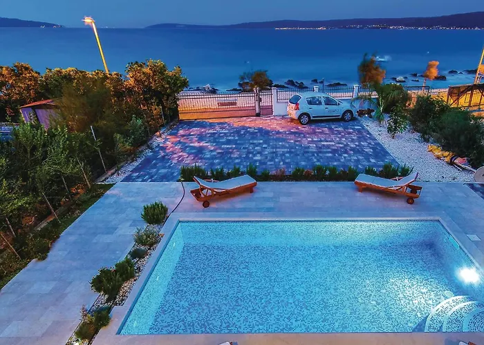 Five-bedroom In Kastel Stafilic * Kaštela