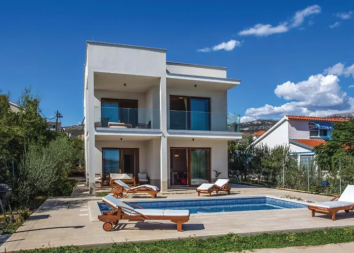 Casa vacanze Five-bedroom In Kastel Stafilic *