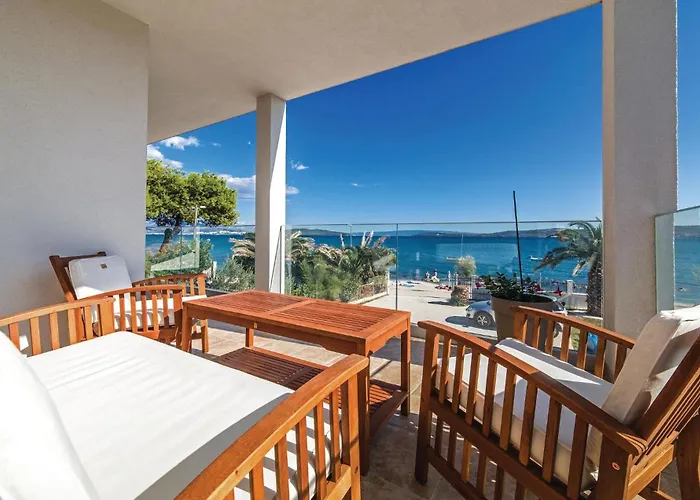 Five-bedroom In Kastel Stafilic * Kaštela