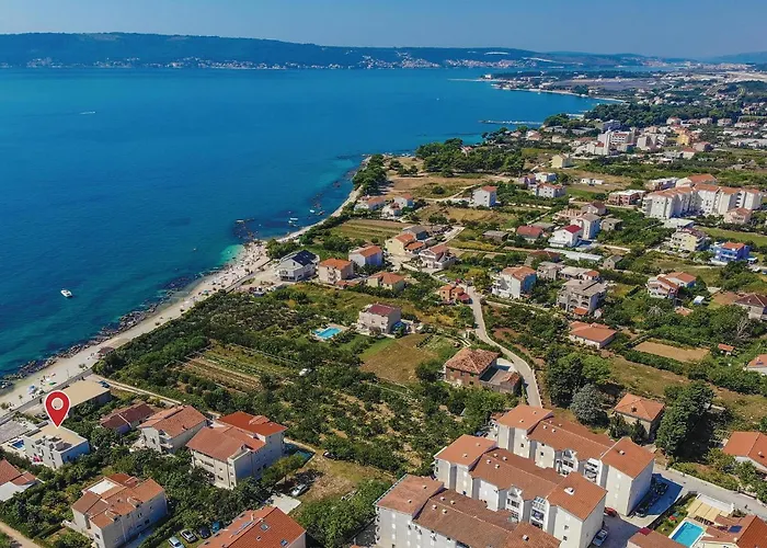 Five-bedroom In Kastel Stafilic Casa vacanze Kaštela