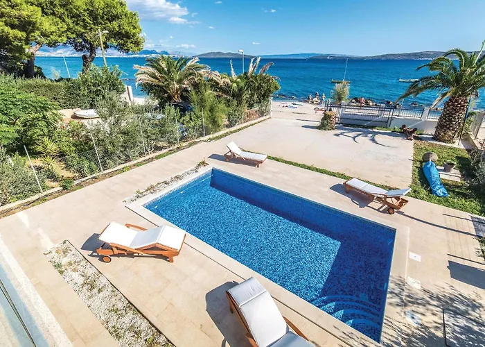 Casa vacanze Five-bedroom In Kastel Stafilic