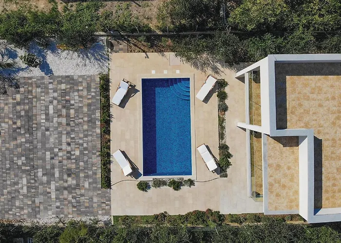 Casa vacanze Five-bedroom In Kastel Stafilic *